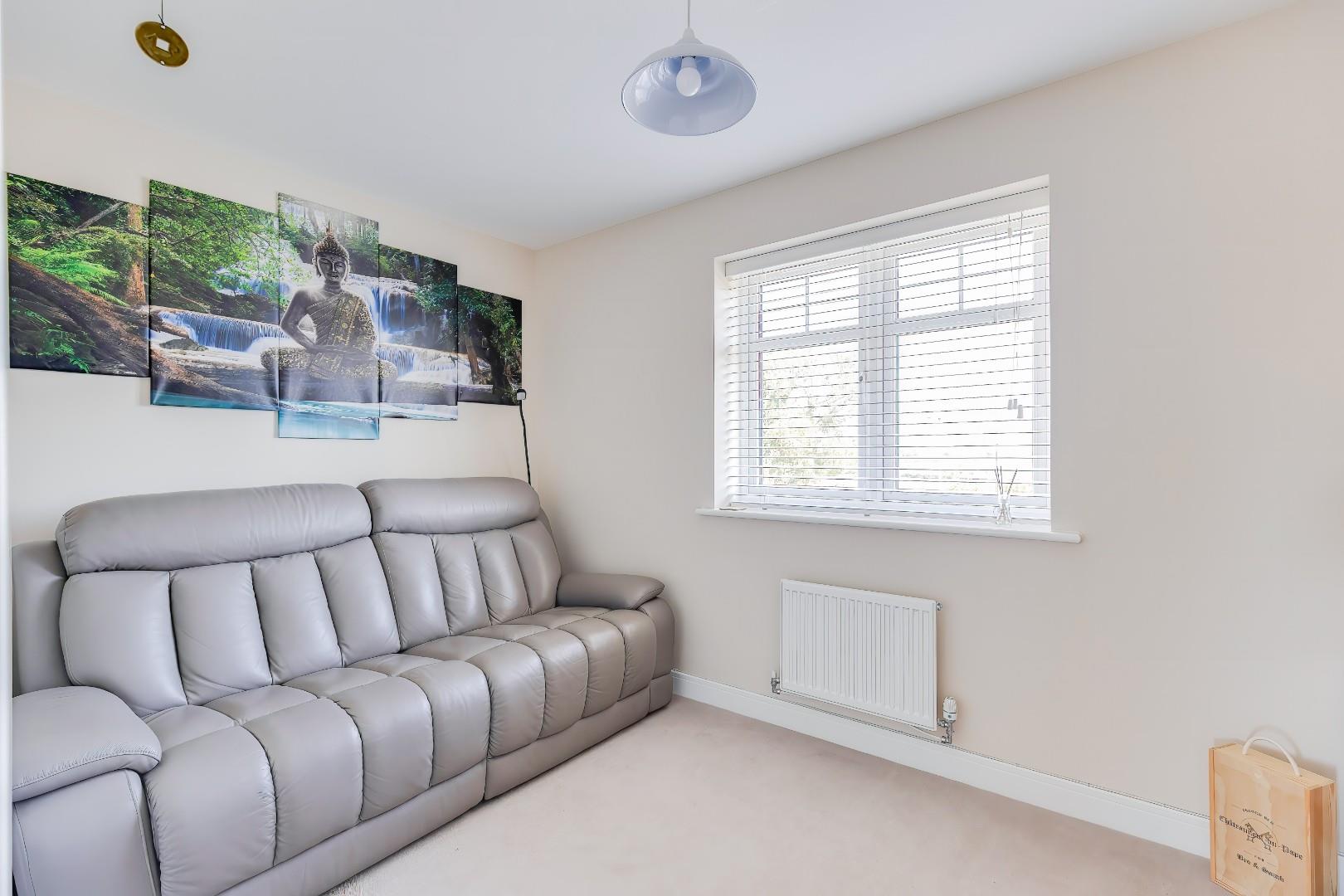 38 Melrose Walk, Sully, CF64 5WD